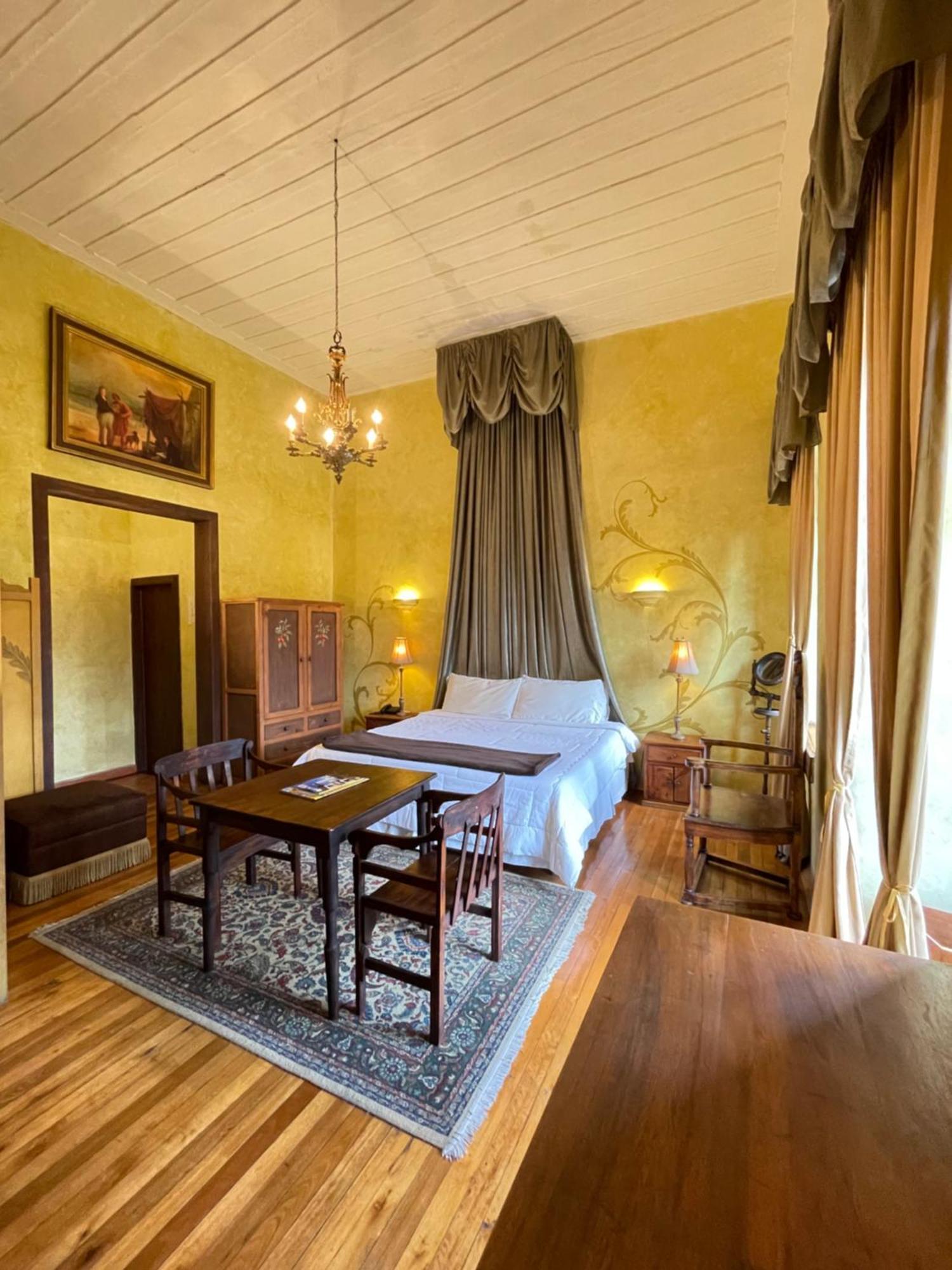 Nass Casa Del Aguila Hotel กูเอ็งกา ภายนอก รูปภาพ